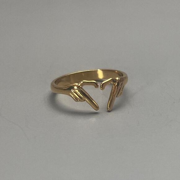 Other Other - y2k 2000s vintage gold hand heart ring